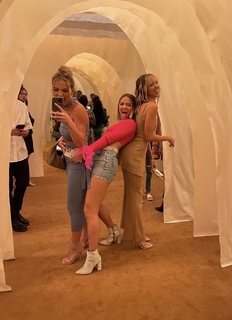Charly Jordan feet photo thumbnail