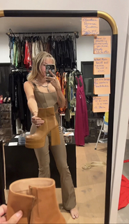 Charly Jordan feet photo thumbnail