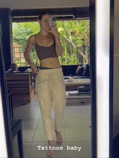 Charly Jordan feet photo thumbnail