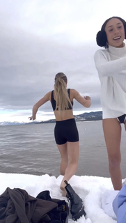Charly Jordan feet photo thumbnail
