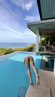 Charly Jordan feet photo thumbnail