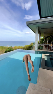Charly Jordan feet photo thumbnail