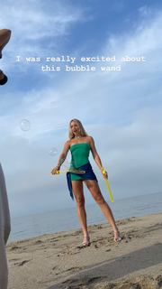 Charly Jordan feet photo thumbnail