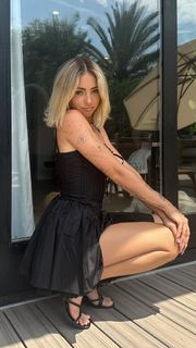 Charly Jordan feet photo thumbnail