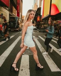Charly Jordan feet photo thumbnail