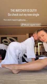 Charly Jordan feet photo thumbnail