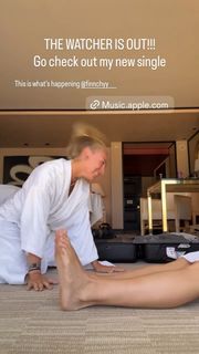 Charly Jordan feet photo thumbnail