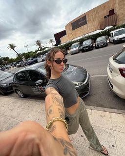Charly Jordan feet photo thumbnail