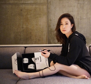 Charmaine Sheh feet photo 17