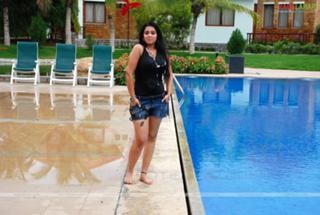 Charmi Kaur feet photo 20