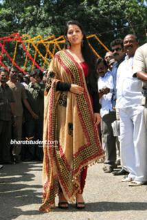 Charmi Kaur feet photo 15