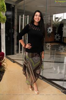 Charmi Kaur feet photo 14