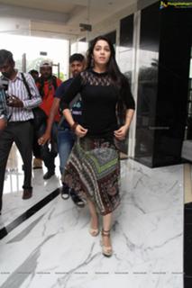 Charmi Kaur feet photo 12