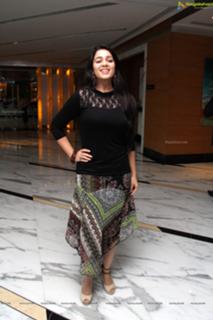 Charmi Kaur feet photo 11
