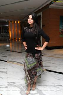 Charmi Kaur feet photo 10