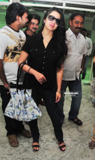 Charmi Kaur feet photo 4