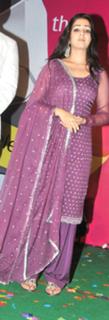 Charmi Kaur feet photo 1