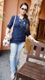 Charmi Kaur feet photo 4