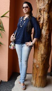 Charmi Kaur feet photo 3