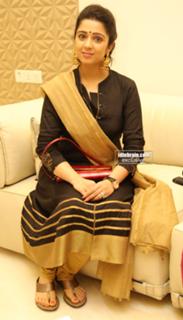 Charmi Kaur feet photo 4
