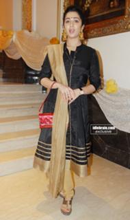 Charmi Kaur feet photo 18