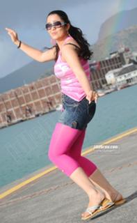 Charmi Kaur feet photo 18