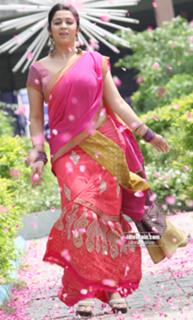 Charmi Kaur feet photo 5