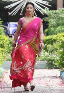 Charmi Kaur feet photo 15