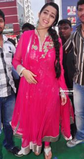 Charmi Kaur feet photo 9