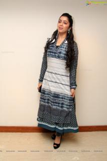 Charmi Kaur feet photo 20