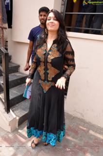 Charmi Kaur feet photo 17