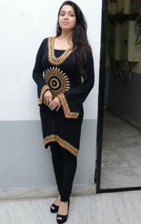 Charmi Kaur feet photo 5