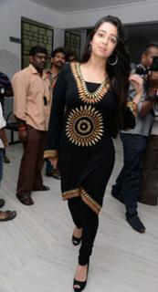 Charmi Kaur feet photo 3