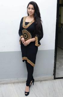 Charmi Kaur feet photo 2