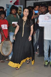 Charmi Kaur feet photo 4