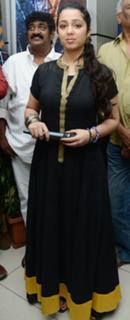Charmi Kaur feet photo 19