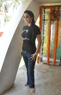 Charmi Kaur feet photo 17