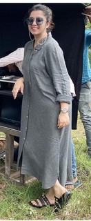 Charmi Kaur feet photo 15
