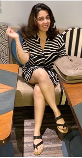 Charmi Kaur feet photo 15