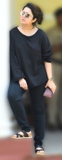 Charmi Kaur feet photo 5