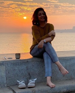 Charmi Kaur feet photo 2