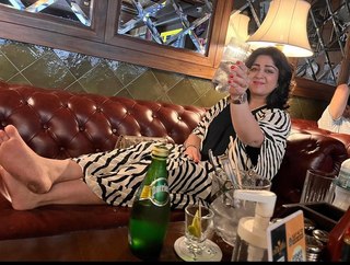 Charmi Kaur feet photo 14