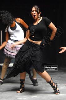 Charmi Kaur feet photo 3