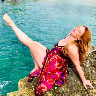 Chase Masterson feet photo 3