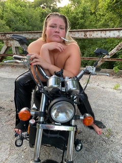 Chelcie Lynn feet photo 5