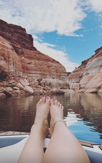Chelcie Lynn feet photo 1
