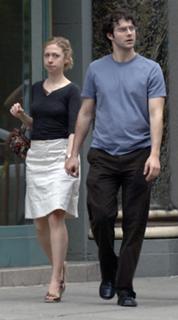 Chelsea Clinton feet photo thumbnail