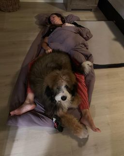 Chelsea Green feet photo thumbnail