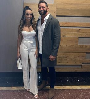 Chelsea Green feet photo thumbnail