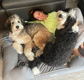 Chelsea Green feet photo thumbnail